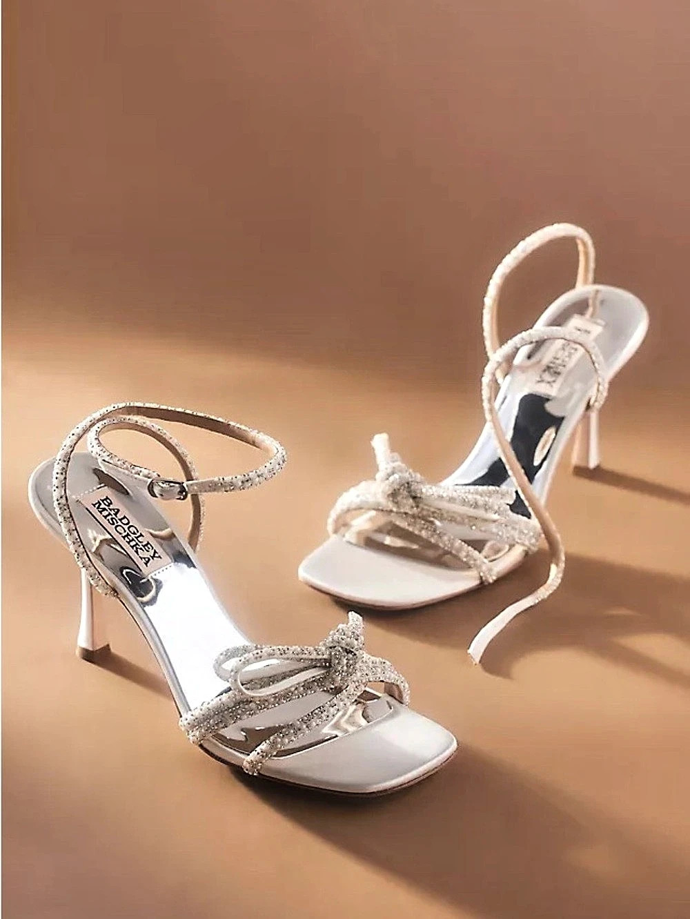 BHLDN Anthropologie Badgley Mischka Effie Rhinestone Bow Heels Silver US 9 NW